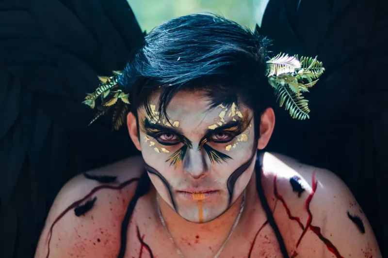 Less Is More Terrifying: How Speed Grapher's Euphoric Designs Out-Horror Modern Anime Without Trying